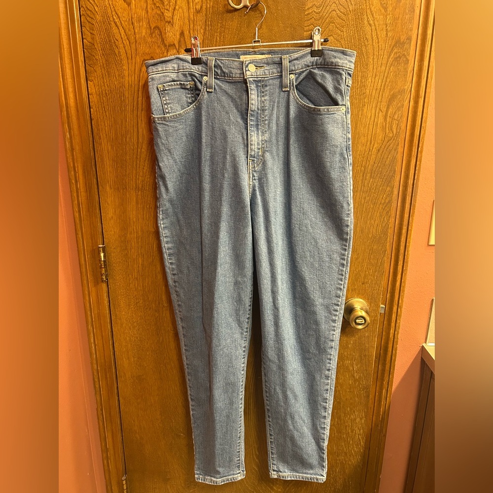 Levi's High-Rise Light Blue Women's Jeans